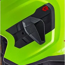 Maskenadapter, am Helm montiert